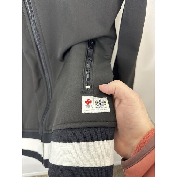 HBC Hudson’s Bay Woman S Olympic Canada Softshell Podium Jacket Black - Picture 2 of 9